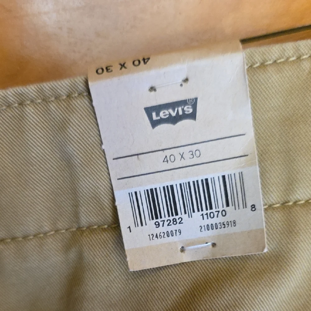 Levi's Ace Cargo Pant 40x30 Khaki Relaxed Fit Tapered Leg Double Pocket NEW